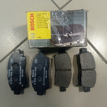 Колодки тормозные передние  (Bosch)